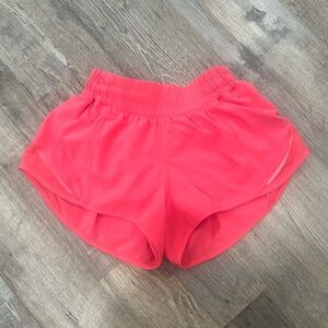 Lululemon LR Hotty Hots! 2.5 inch, size 2, color GLAZE PINK!
